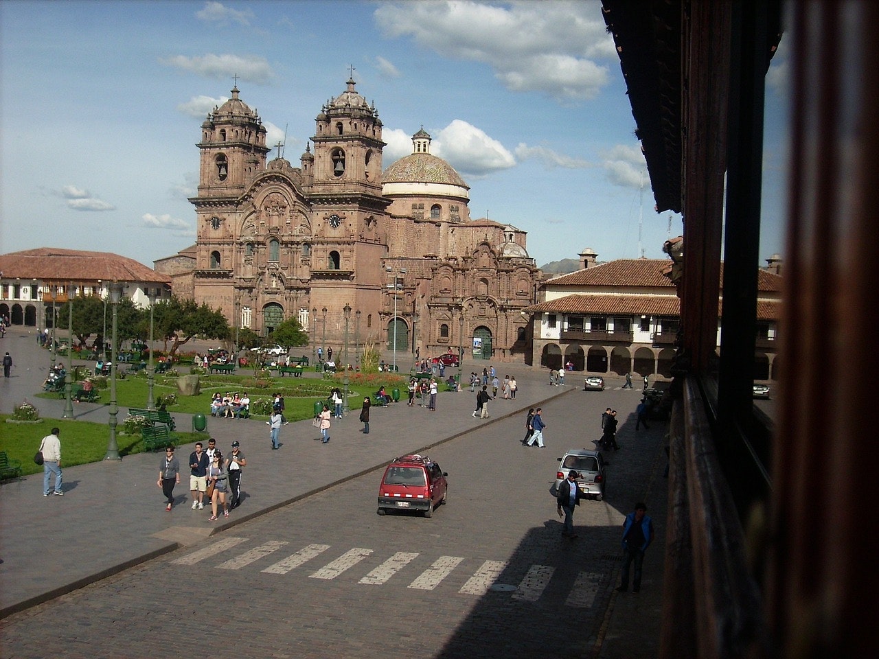 pixabay-renzonapa-cusco-street