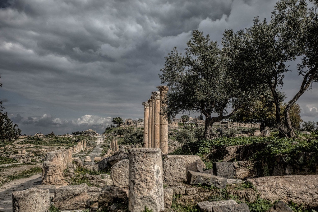 flickr-roberto saltori-umm-qais-ruins
