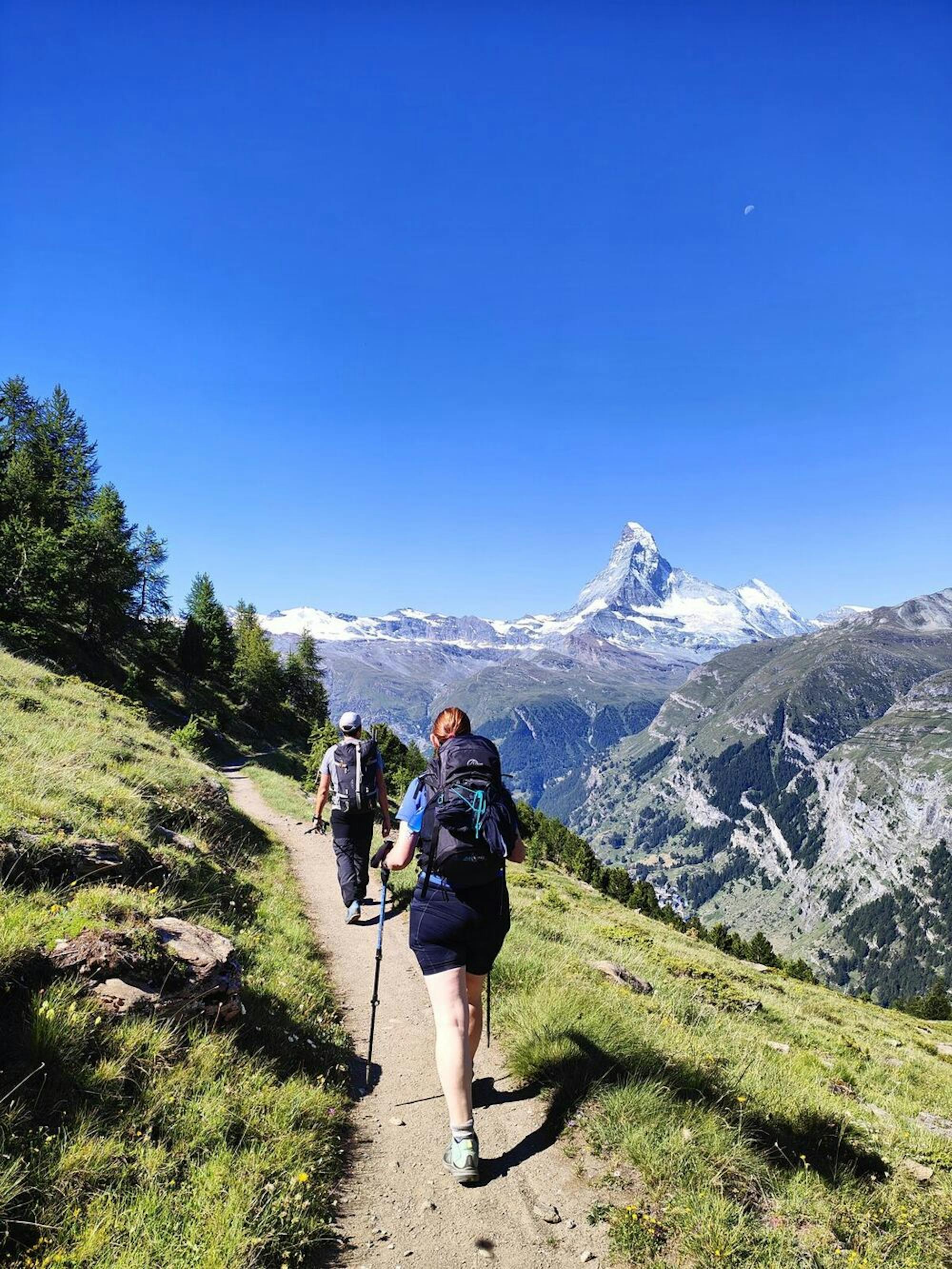 clear hiking trails in switzerland