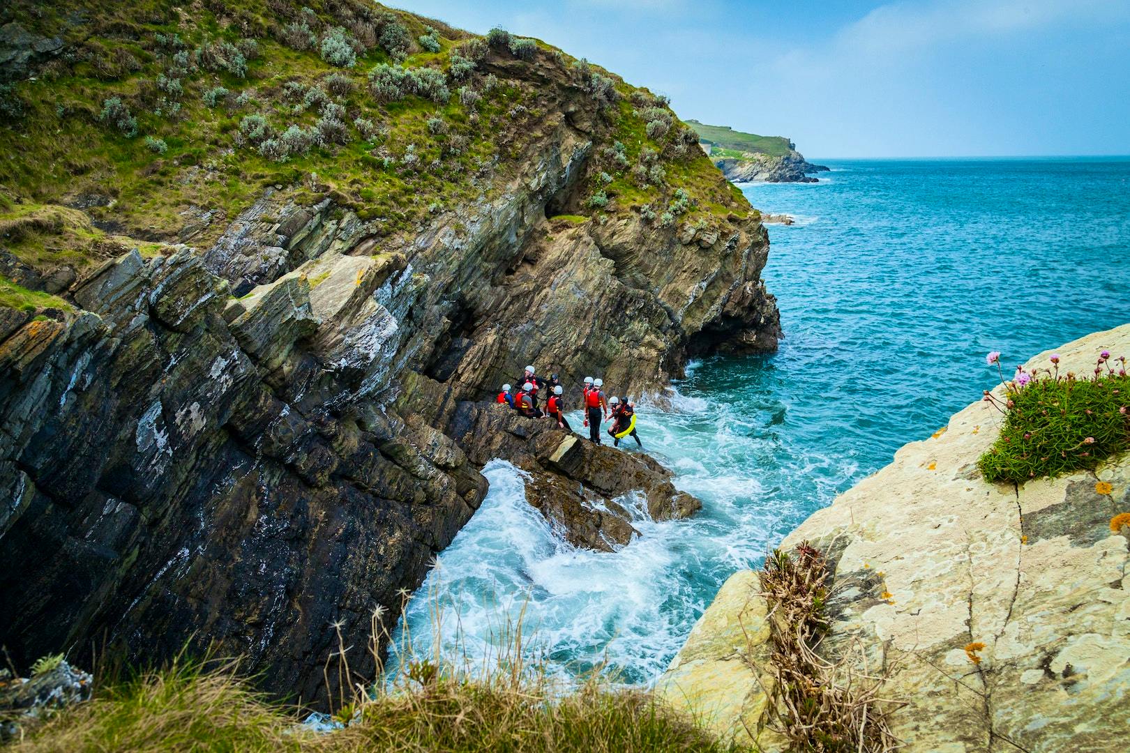 newquay rocky coast