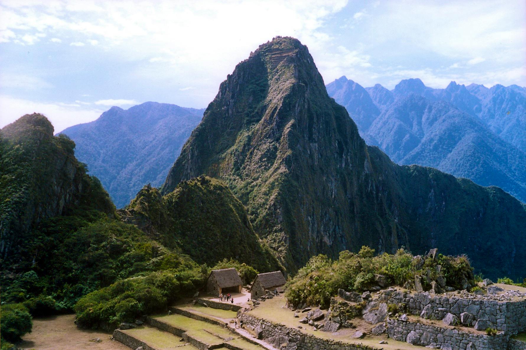 Huayna Picchu (Wikimedia Commons)