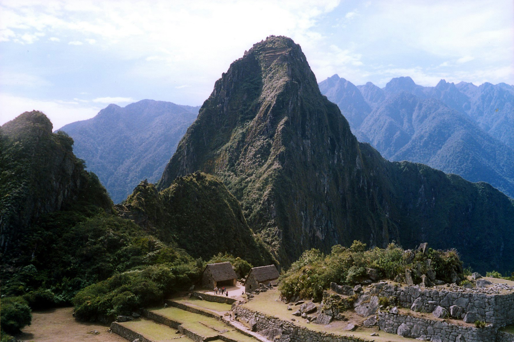 Huayna Picchu (Wikimedia Commons)