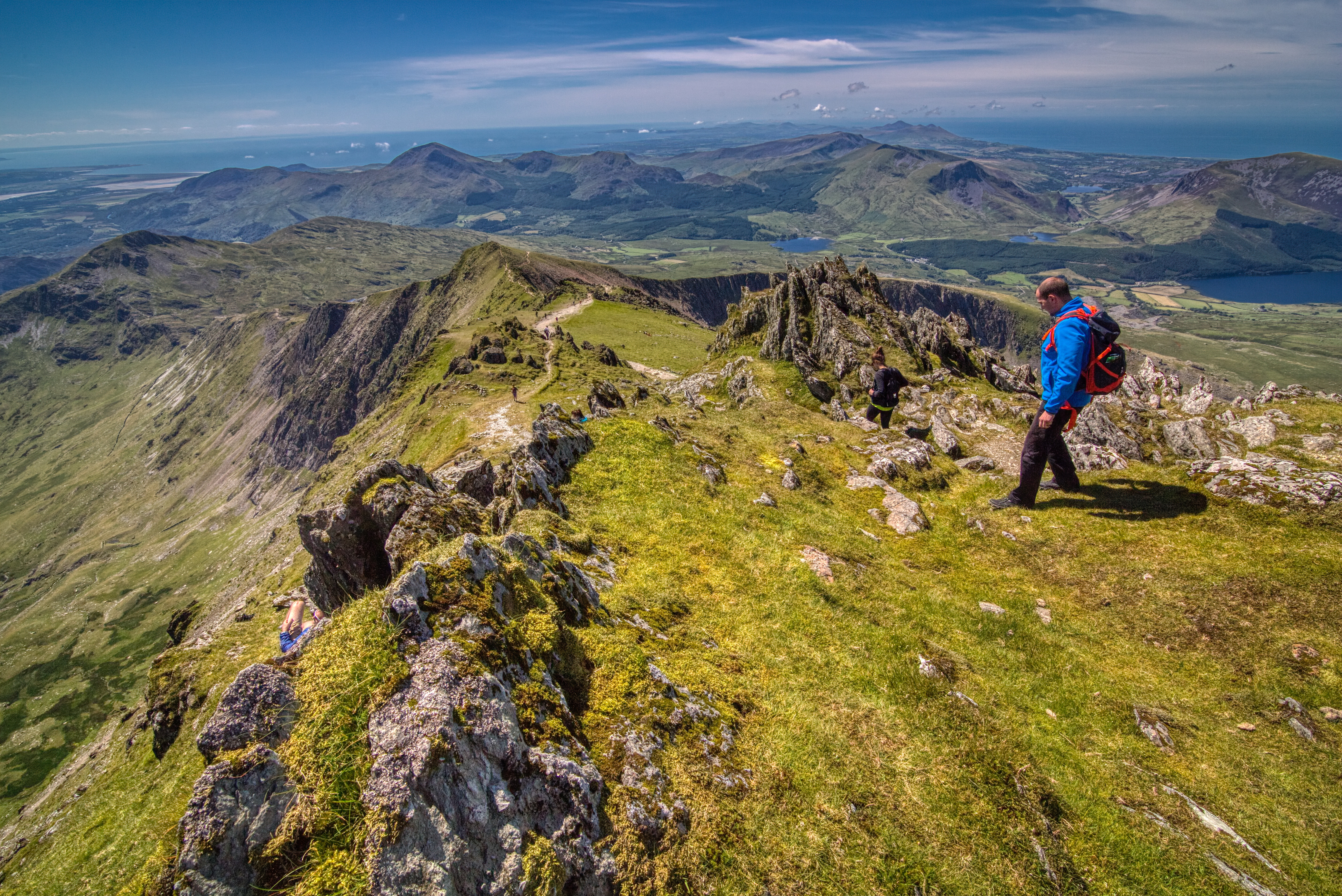 Hiking Snowdon: The 6 Routes to the Summit & Packing List