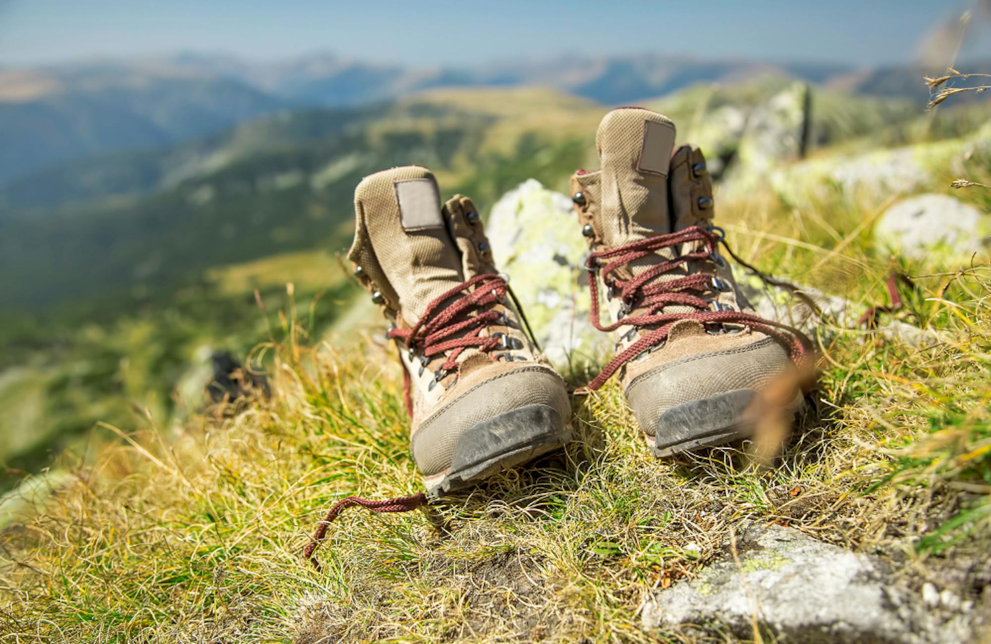 Hiking boots vs hiking sneakers
