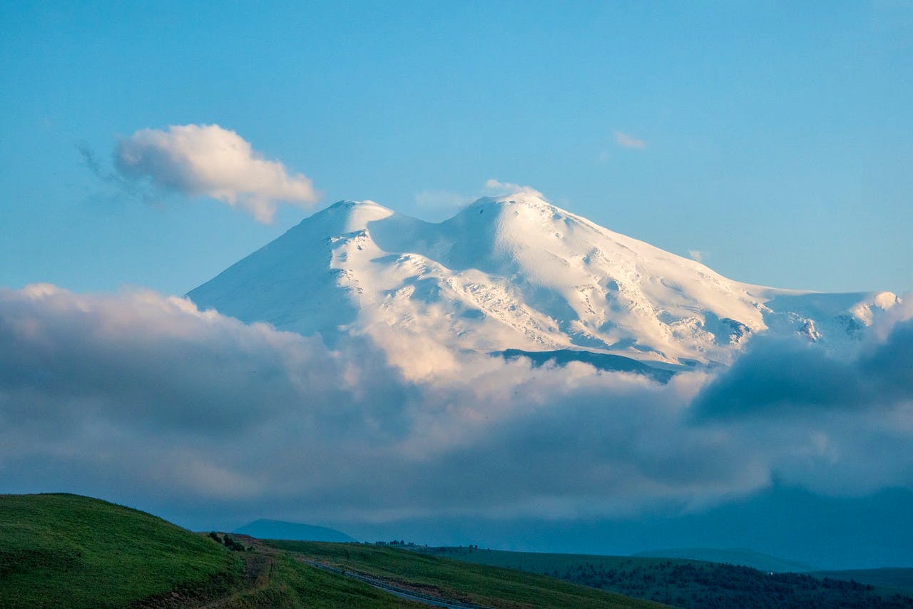 pixabay-vishstudio-mount-elbrus-russia