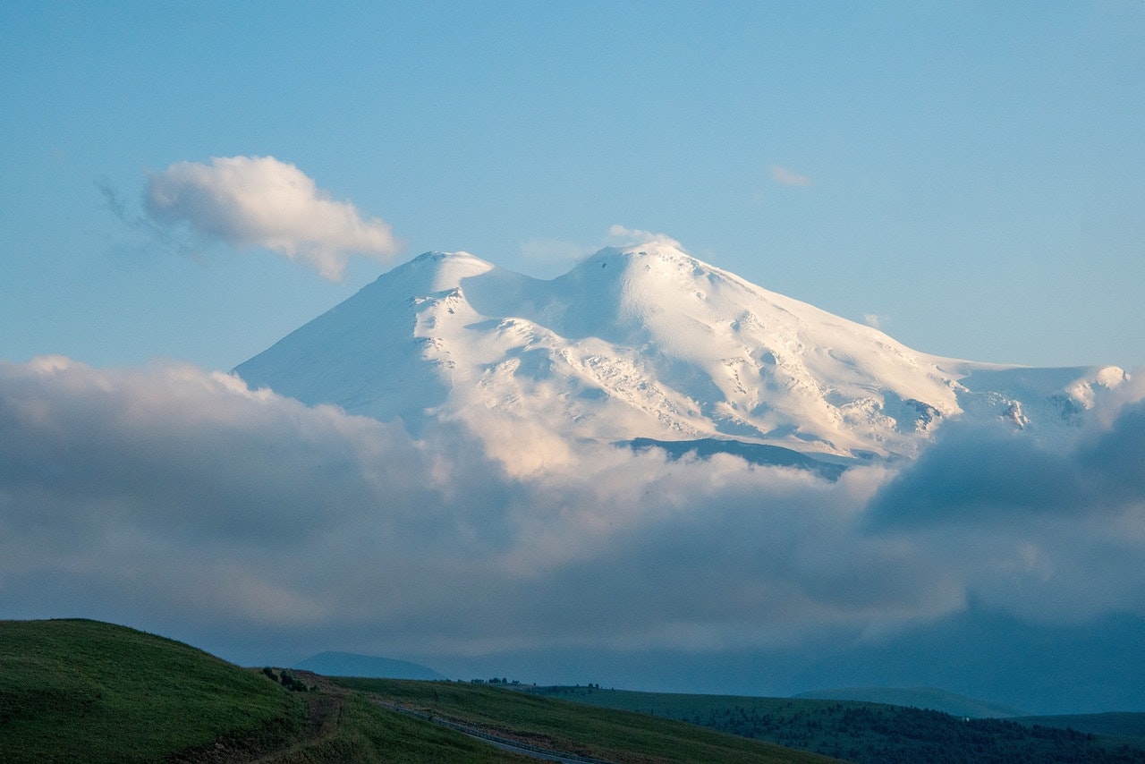 pixabay-vishstudio-mount-elbrus-russia