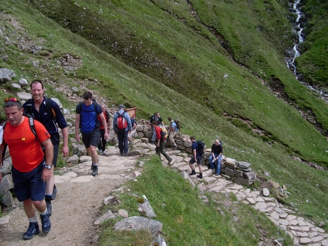 The busy Ben Nevis climb - geograph.org.uk - 856631 (wikimedia commons)
