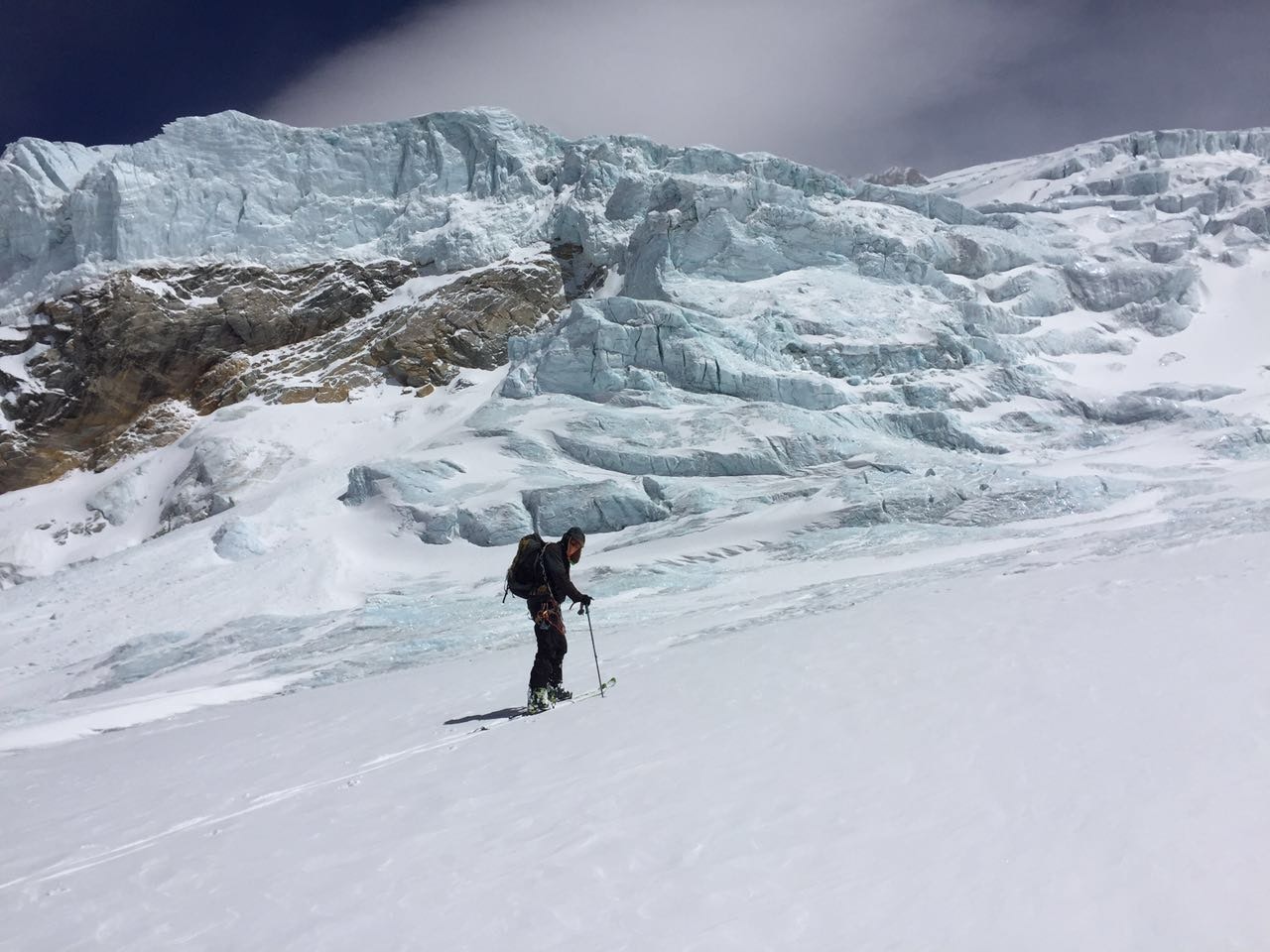 Ski Shishapangma (wikimedia commons)