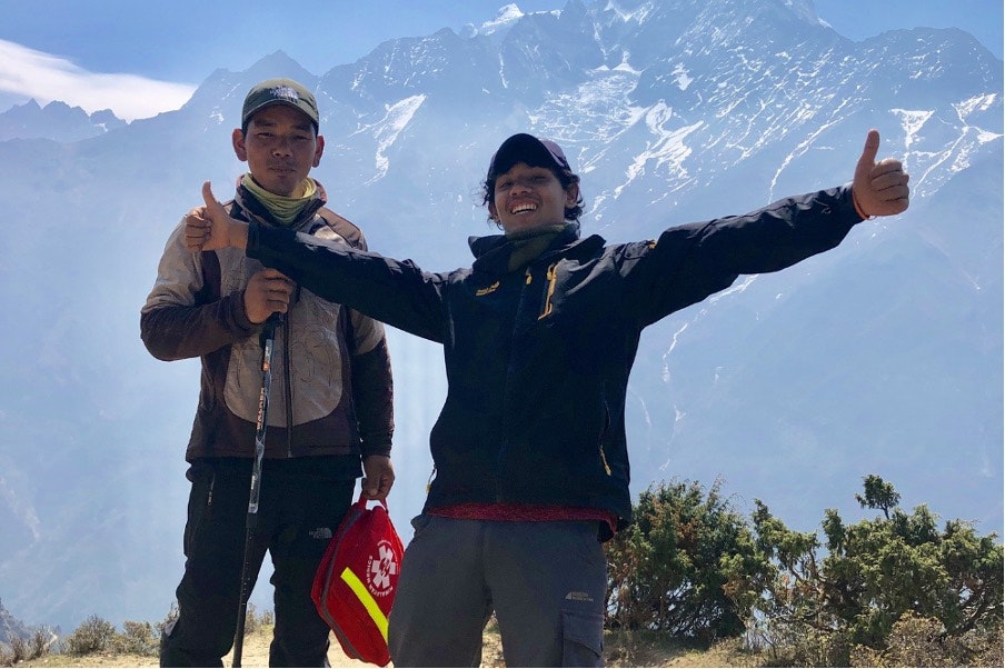 how long does it take to climb everest base camp