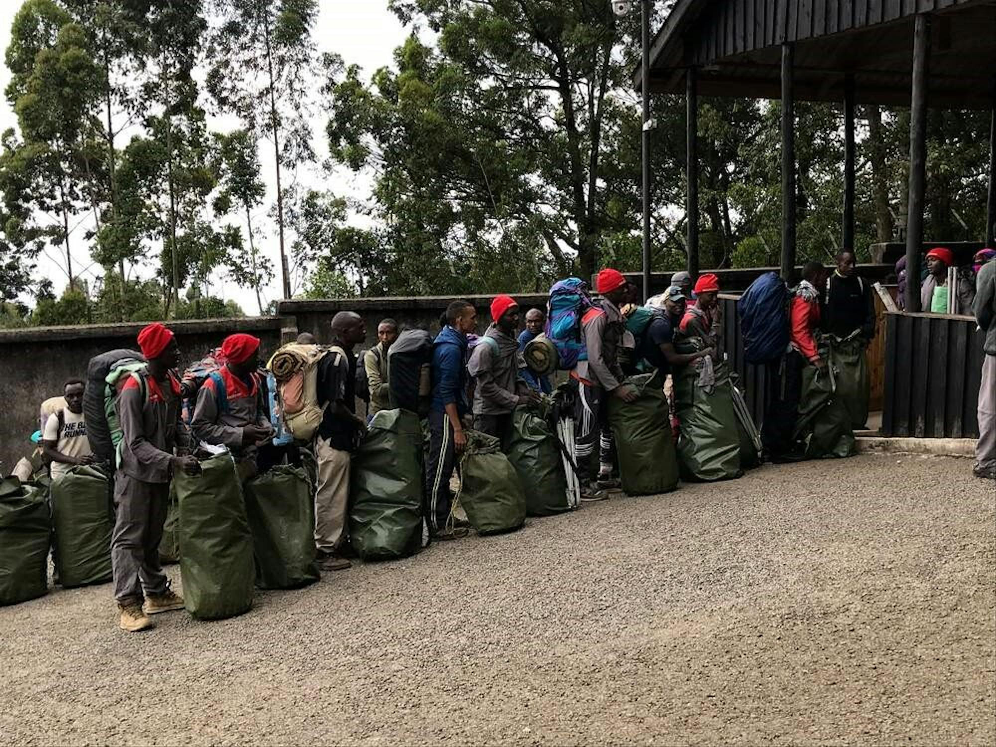 Kili porters