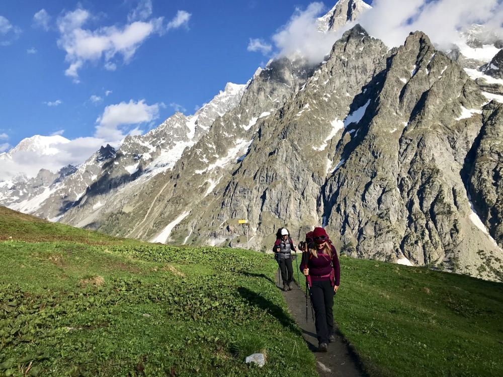 hiking tour du mont blanc