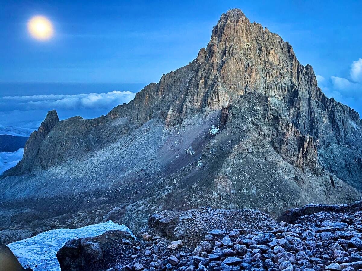 mount kenya peak