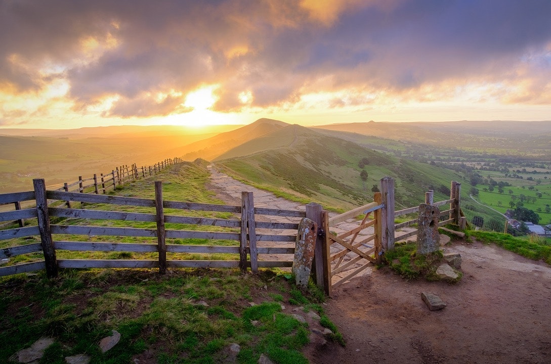 pixabay-timhill-mam-tor-derbyshire