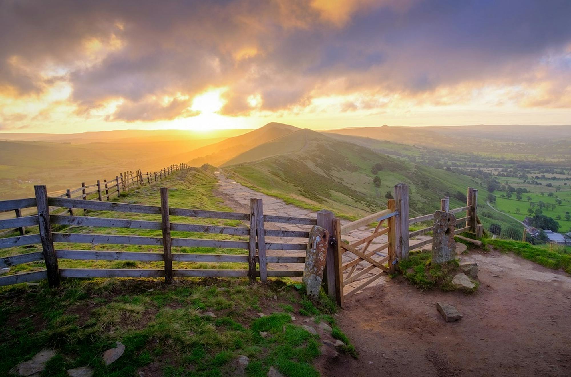 pixabay-timhill-mam-tor-derbyshire