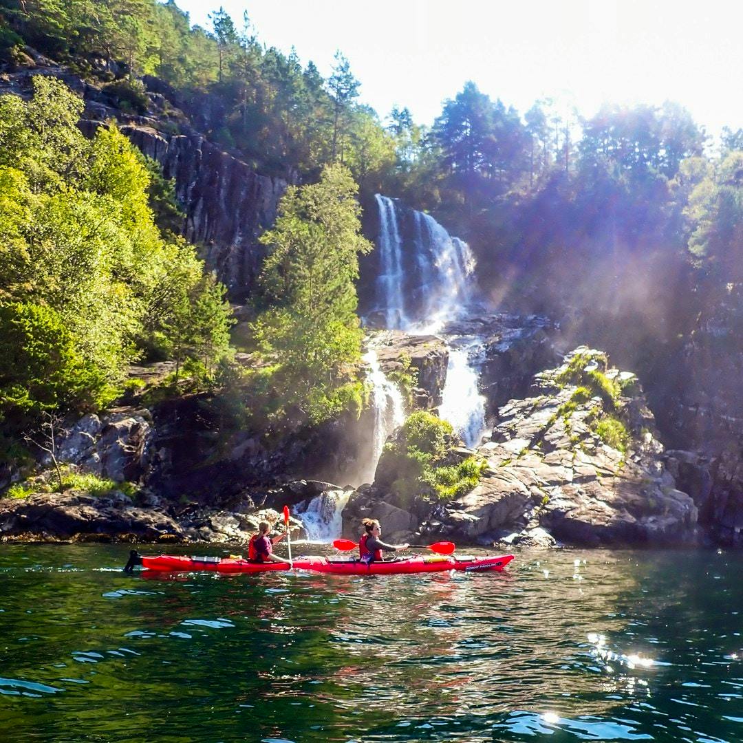 waterfall-in-norwegian-fjord