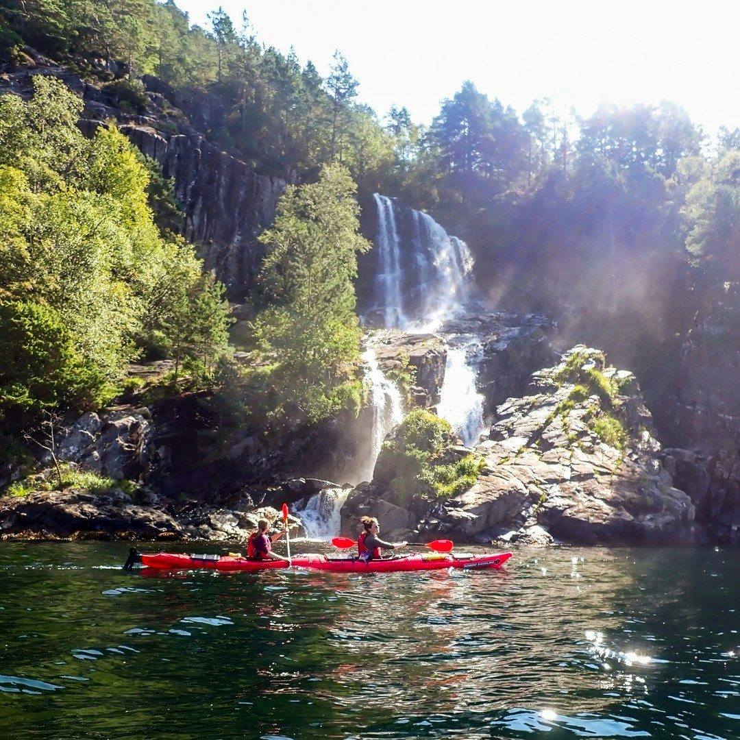 waterfall-in-norwegian-fjord