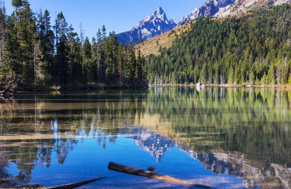 Amphitheater Lake Trail