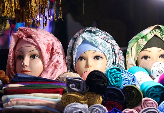 headscarf morocco market