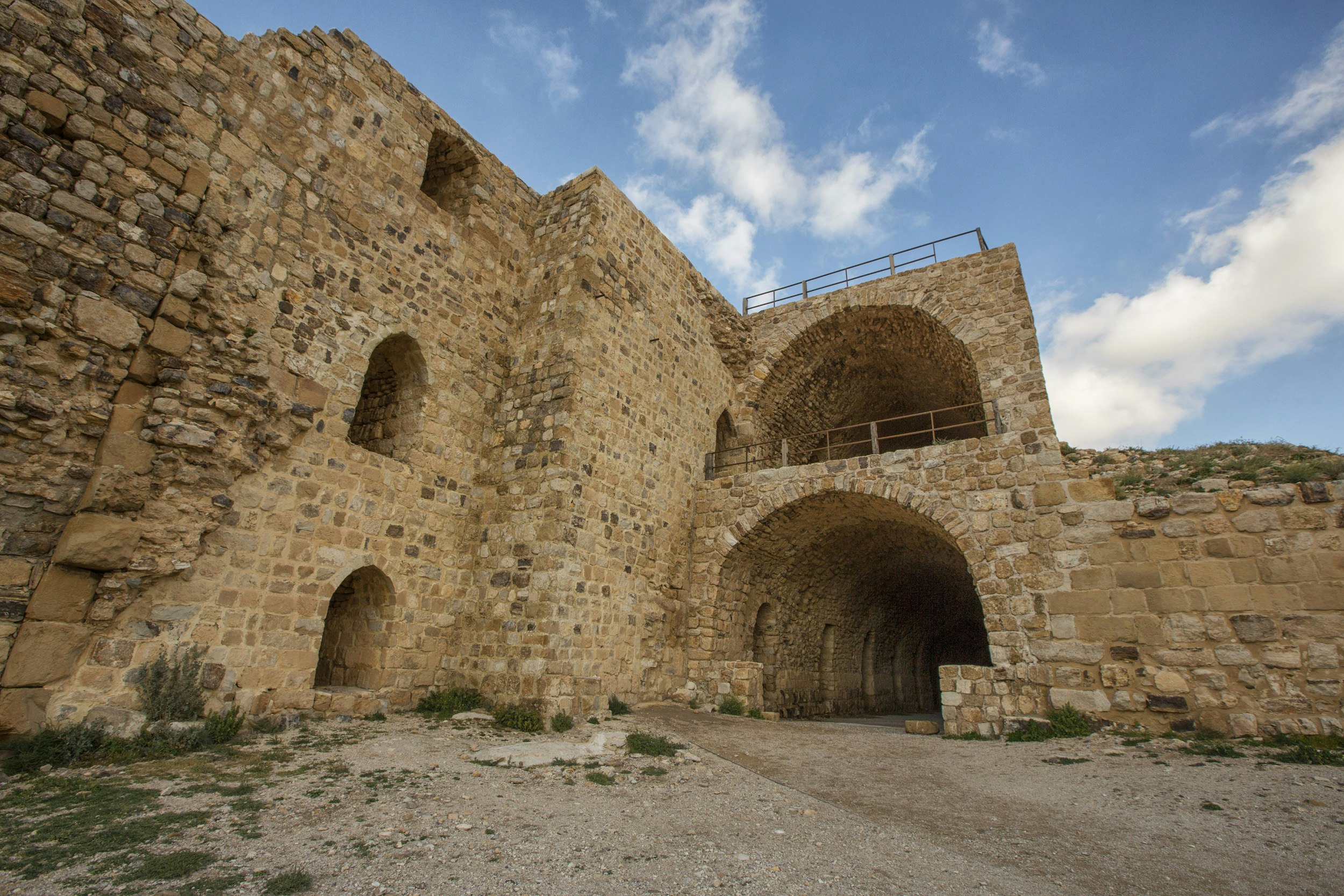 wikimedia-commons-bashar-tabbah-kerak-castle-jordan