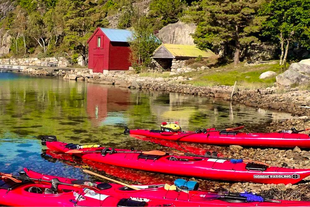 red-kayaks-norway