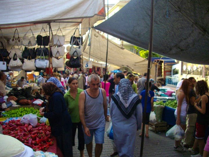 marketplace in amman (wikimedia commons)