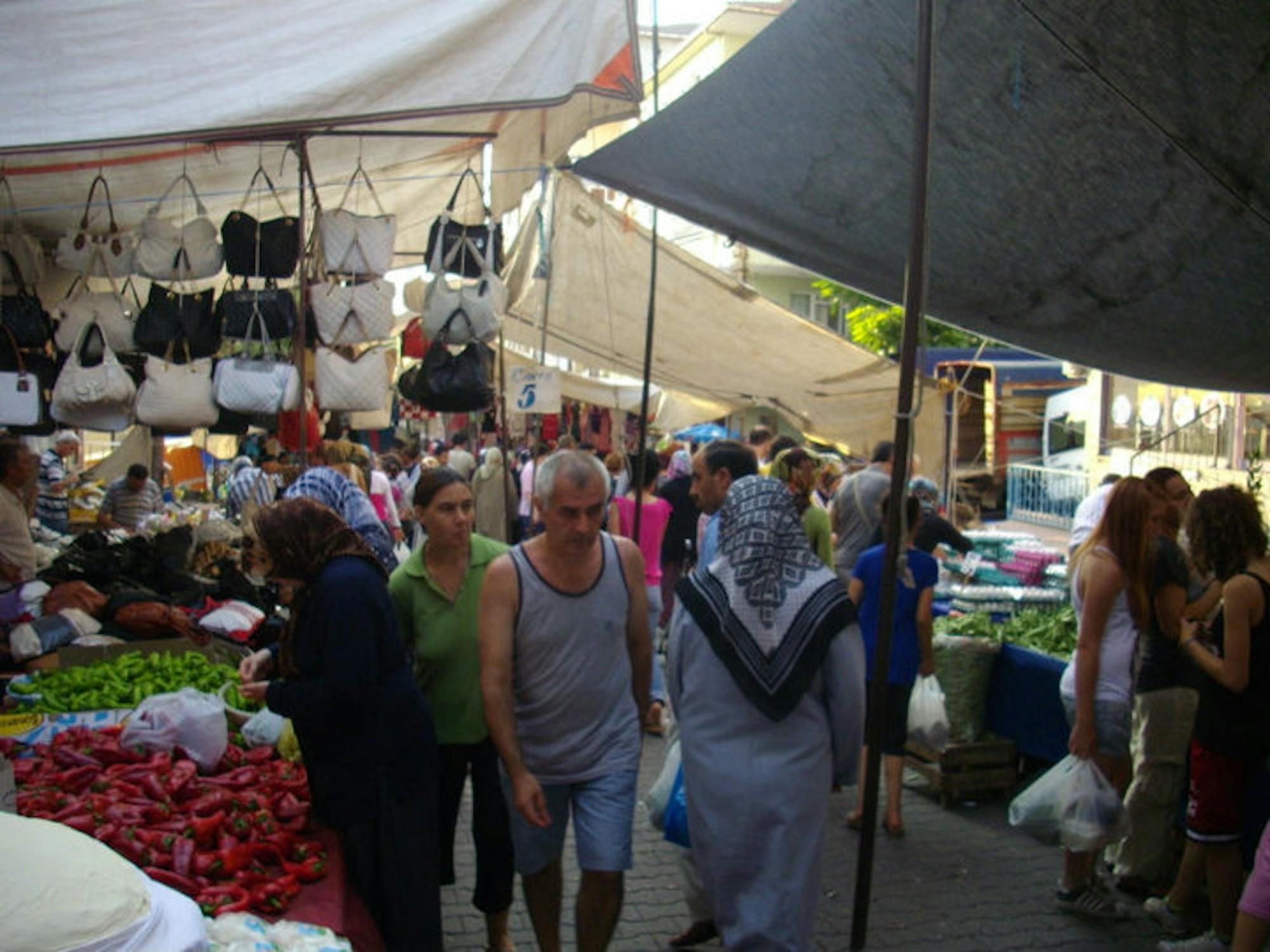 marketplace in amman (wikimedia commons)