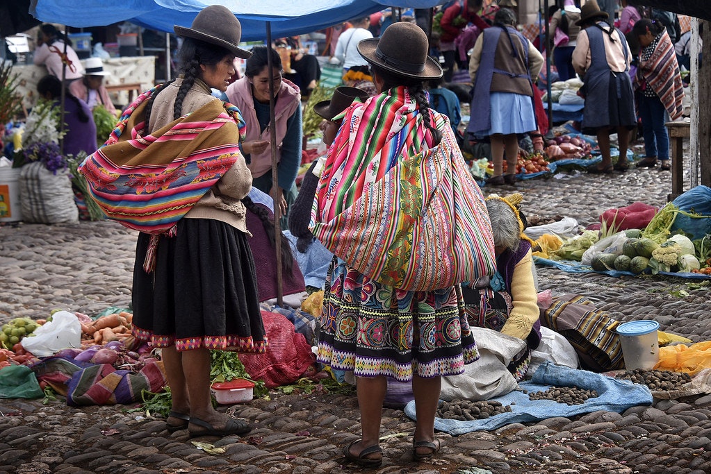 flickr-michiel-van-nimwegen-pisac-market-sacred-valley