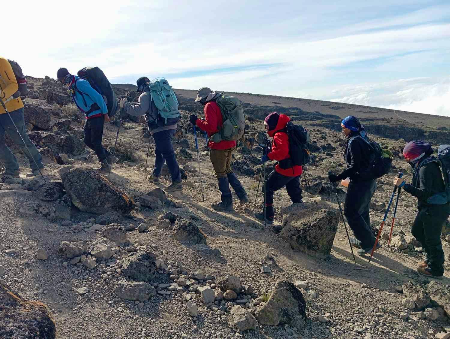 37. Hikers in line barafu