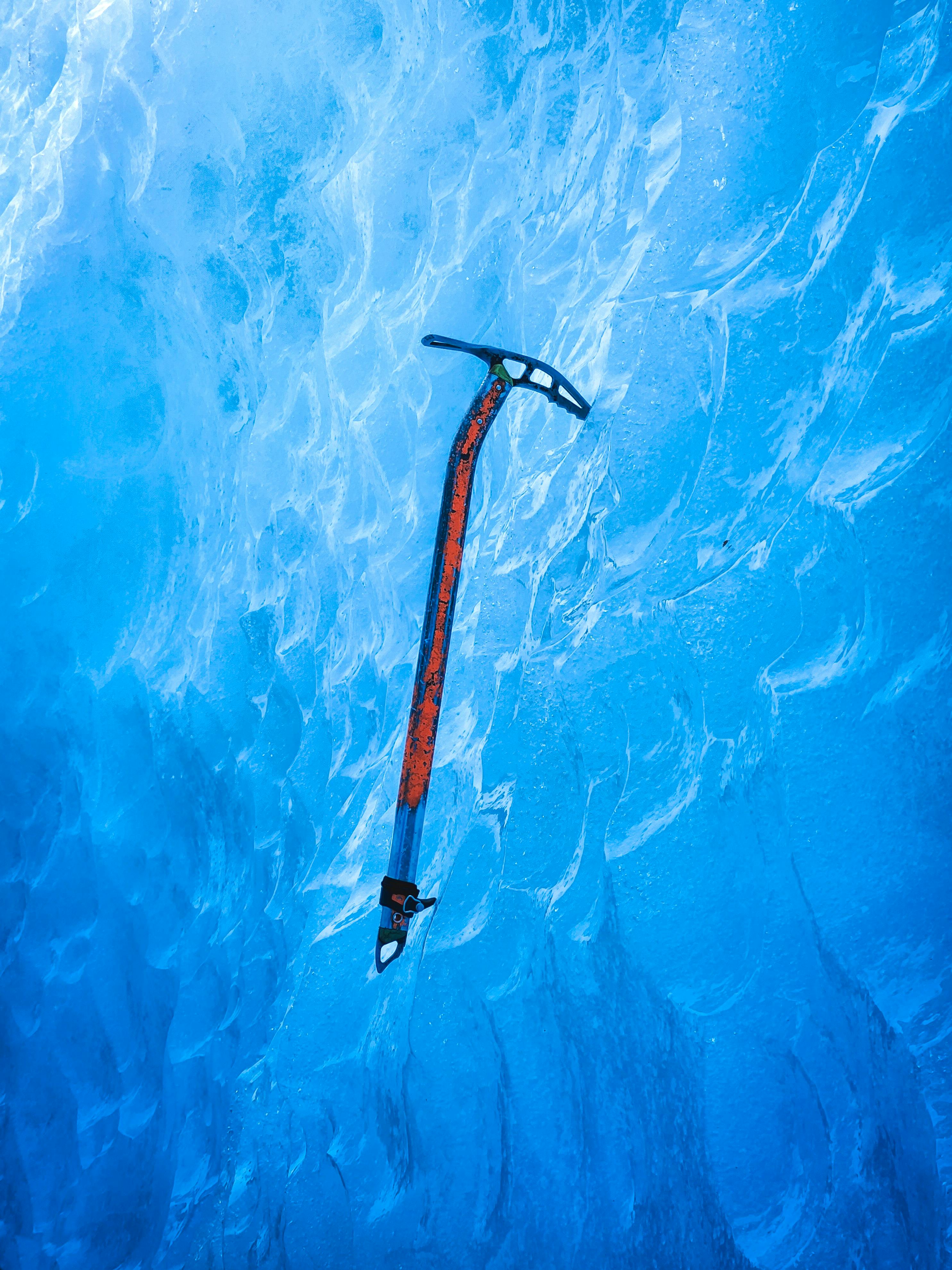 Walking axe