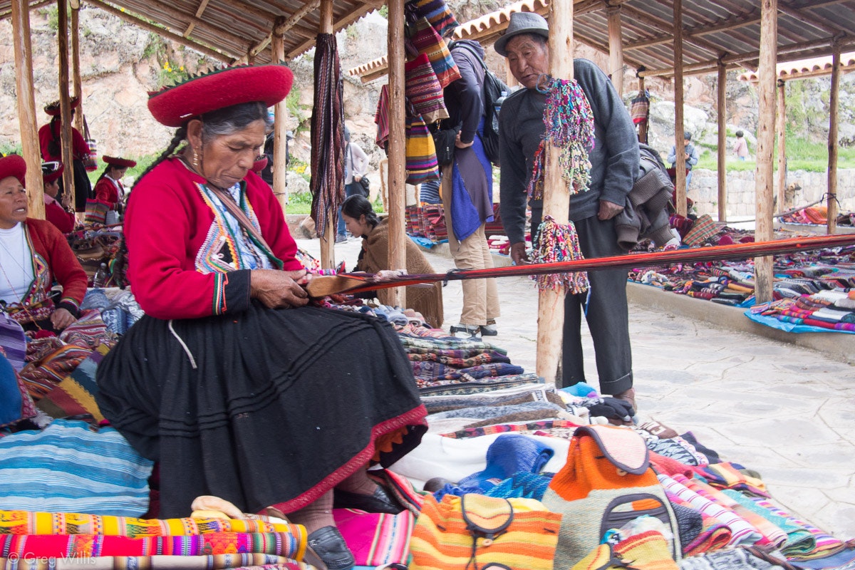greg-willis-chinchero-market-weaver