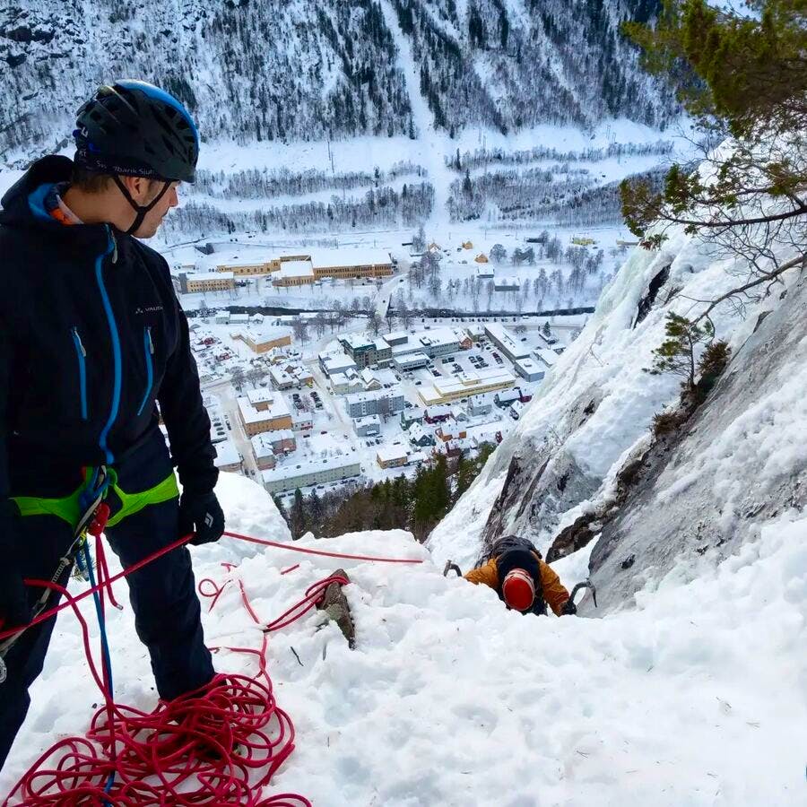 beginner ice climbing in norway