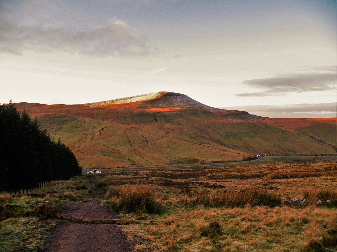 pixabay-dawidx-pen-y-fan-wales