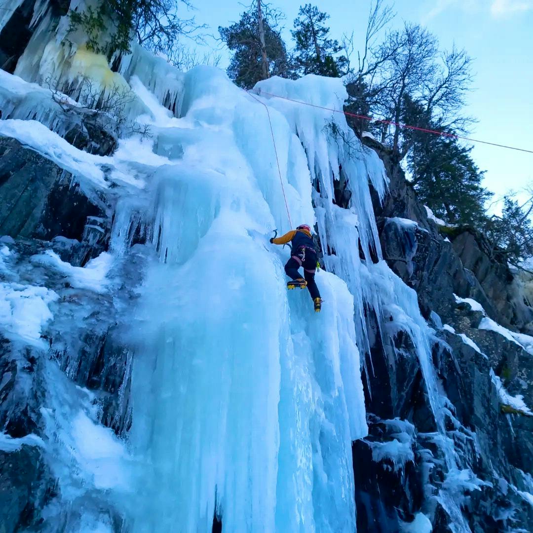 Norway Ice Climbing Guide (header image)