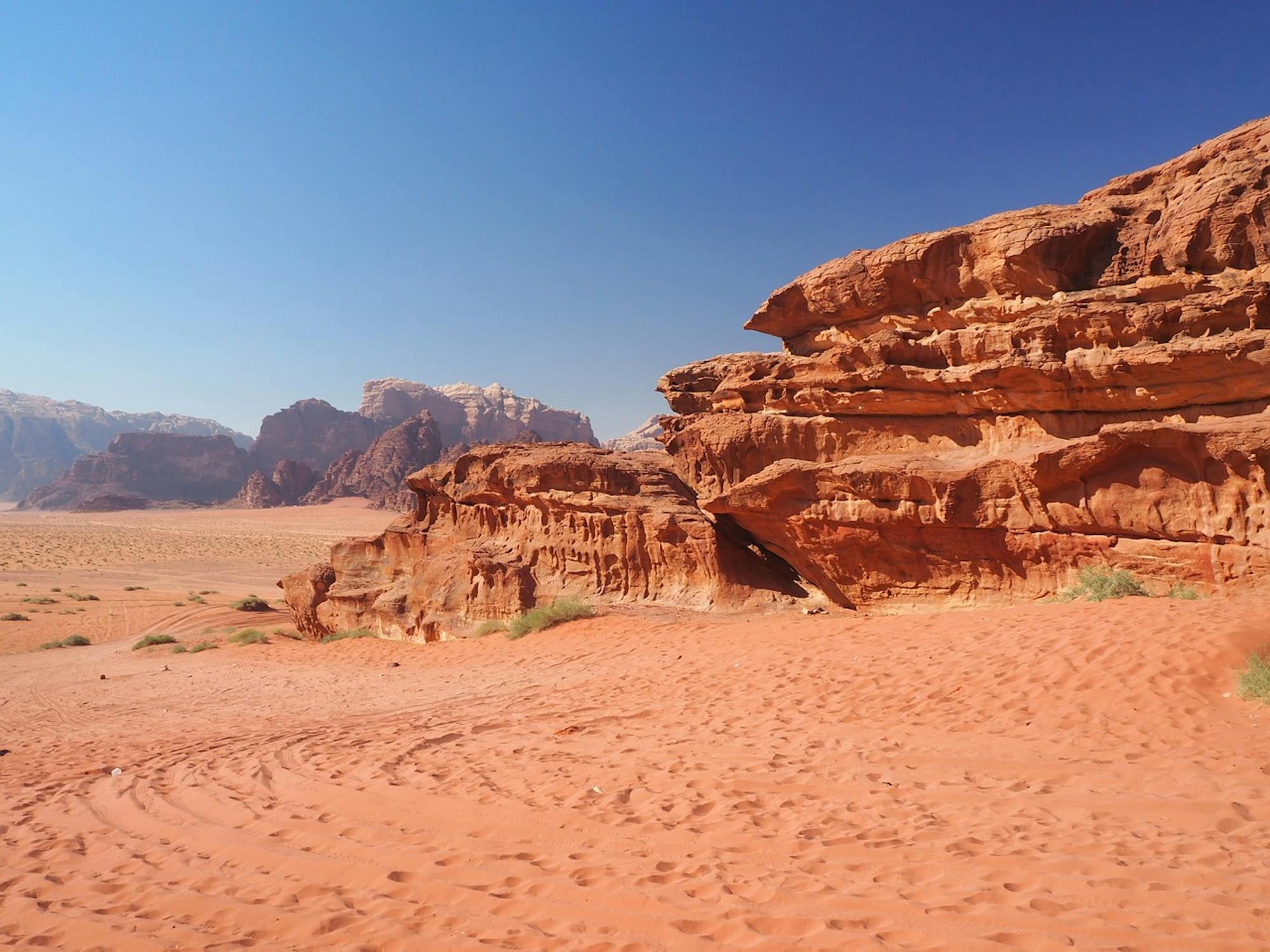 pixabay-pablosuka-wadi-rum-sunny-day