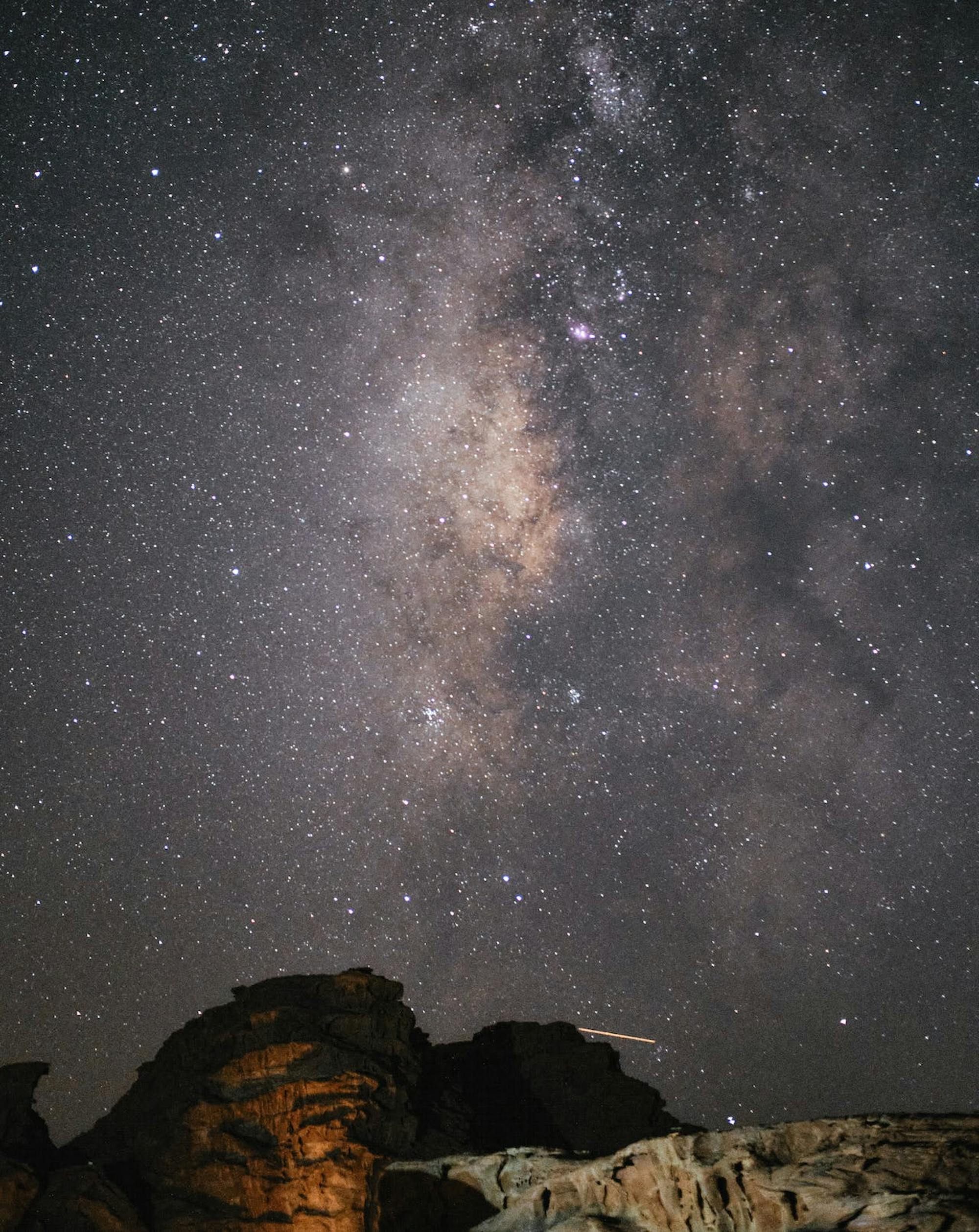 pexels-plastic-lines-wadi-rum-stargazing
